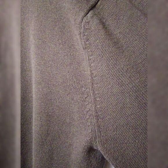 Levi's sweater - Picture 4 of 6